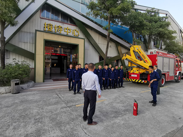 新辉大商务园区开展消防安全演练筑牢“防火墙” 